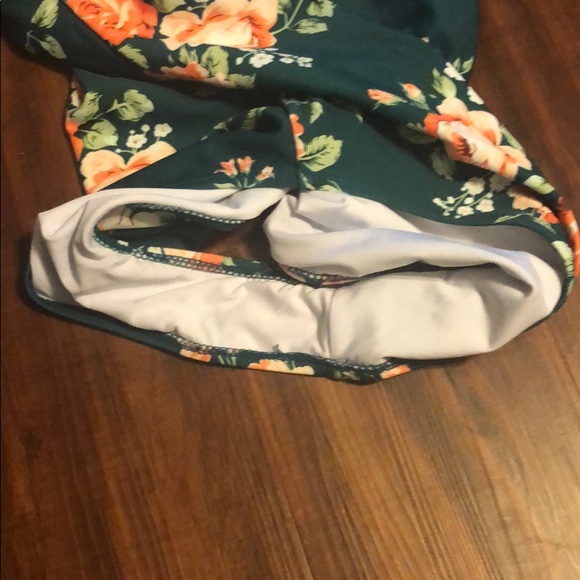 Cupshe one piece swimsuit ☀️💕 - Picture 8 of 8